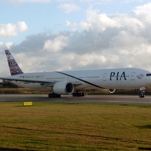 Pakistan International Airlines pesawat 4