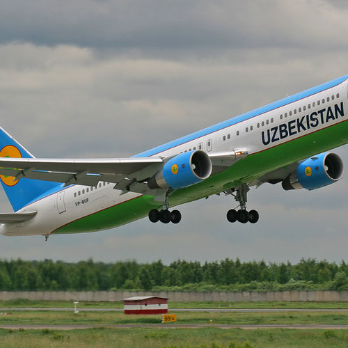 Uzbekistan Airways avión 2