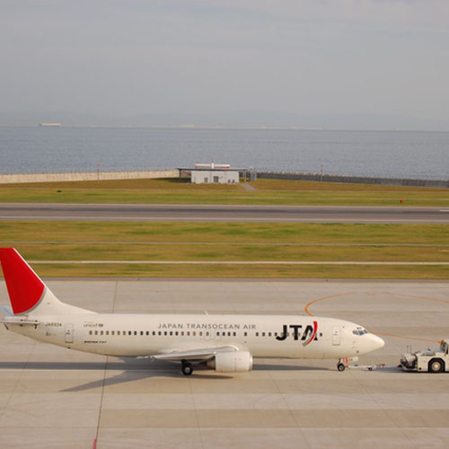 Japan Transocean Air pesawat 2