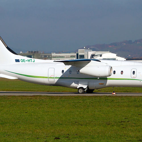 Tyrolean Jet Services avión 8