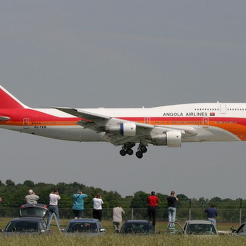 TAAG Angola Airlines avión 1