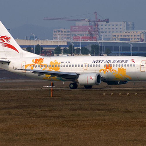 West Air pesawat 3