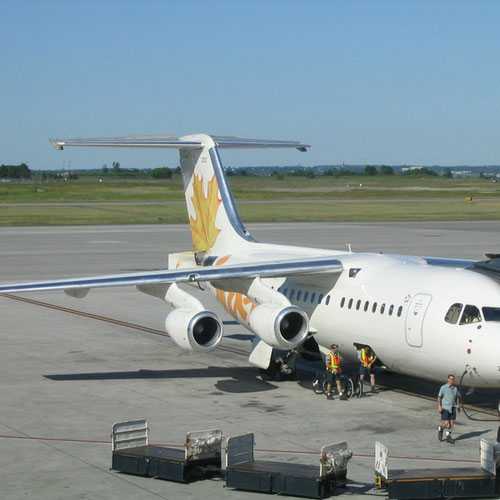 Air Canada Jazz avión 4