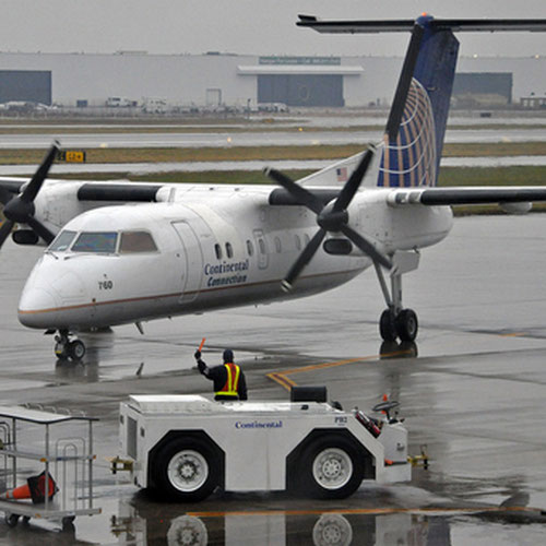 CommuteAir pesawat 3