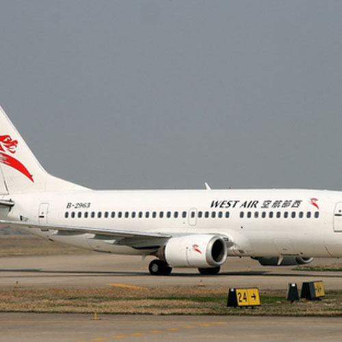 West Air pesawat 4