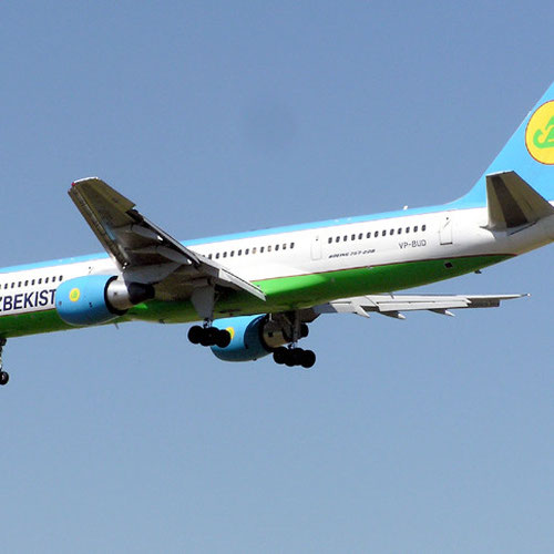 Uzbekistan Airways avión 1