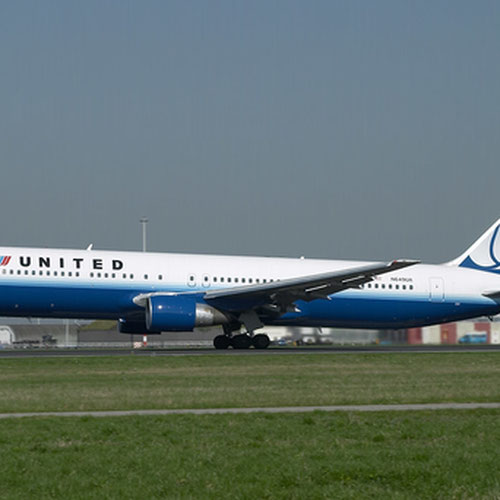 United Airlines aircraft 2