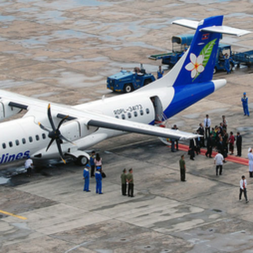 Lao Airlines pesawat 1