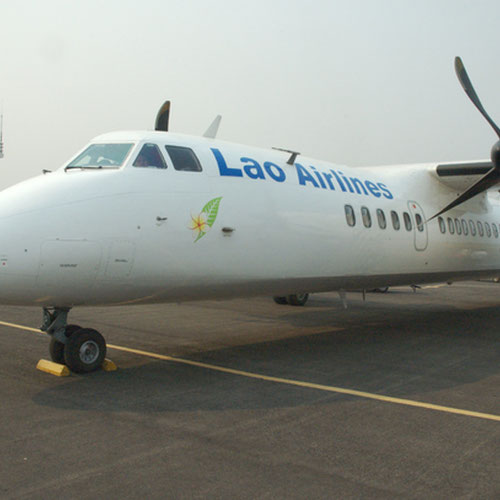 Lao Airlines pesawat 9