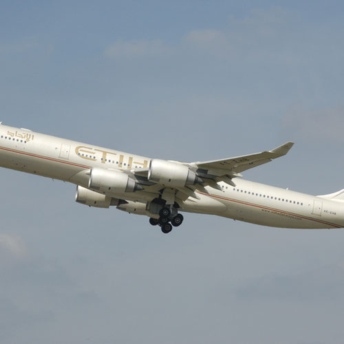 Etihad Airways pesawat 3