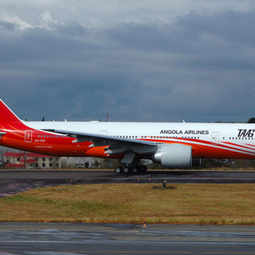 TAAG Angola Airlines avión 3